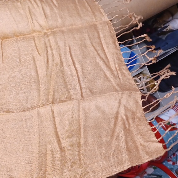 Scarf - Picture 2 of 3